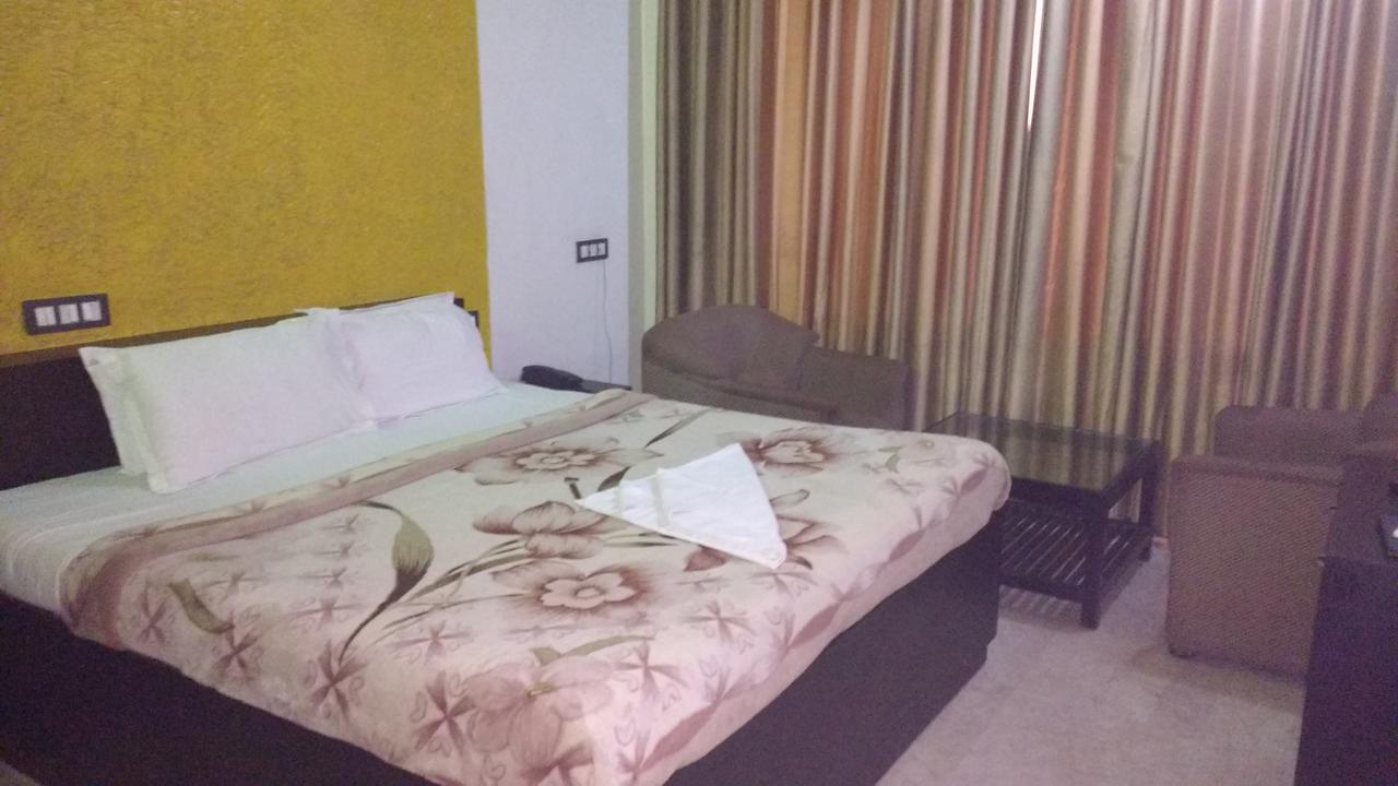 Sanjay Motels I Pvt Ltd Pura Raghunāth Zewnętrze zdjęcie